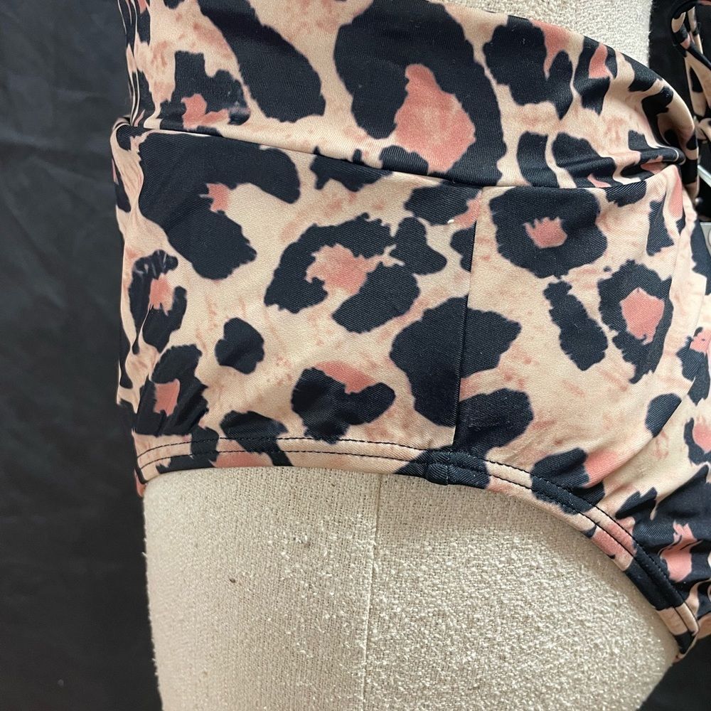 Bikini bathing suit 😎 - Picture 4 of 14